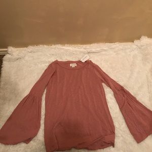 Velvet by Graham & Spencer Maternity top